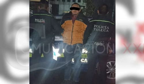 Video: Atrapan a presunto narcomenudista en Toluca